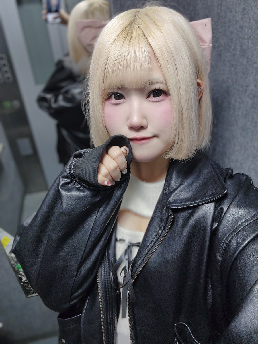 おはにゃん世界*. まいにちエレベーター内でやばい。。 チェキぱしゃる