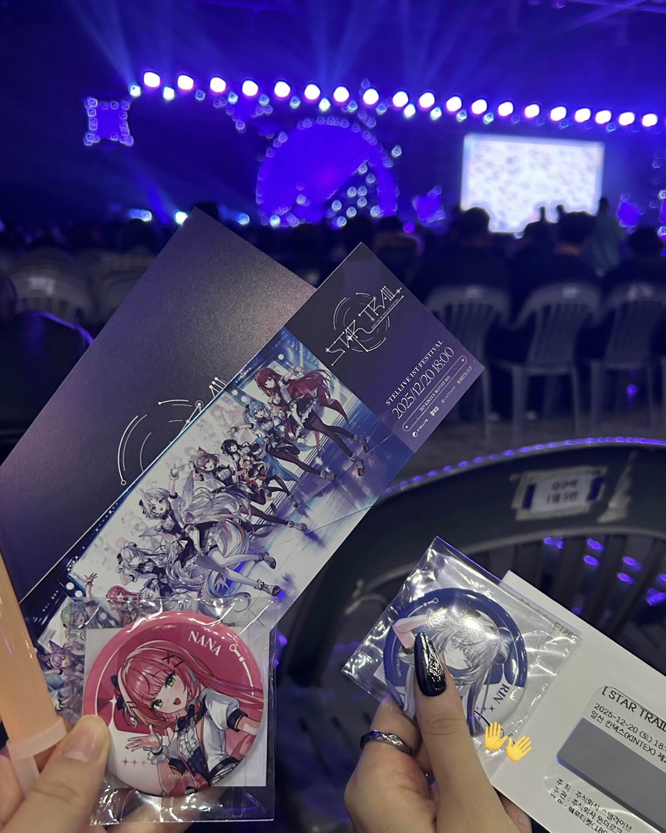 𝐑𝐀𝐘 tweet media