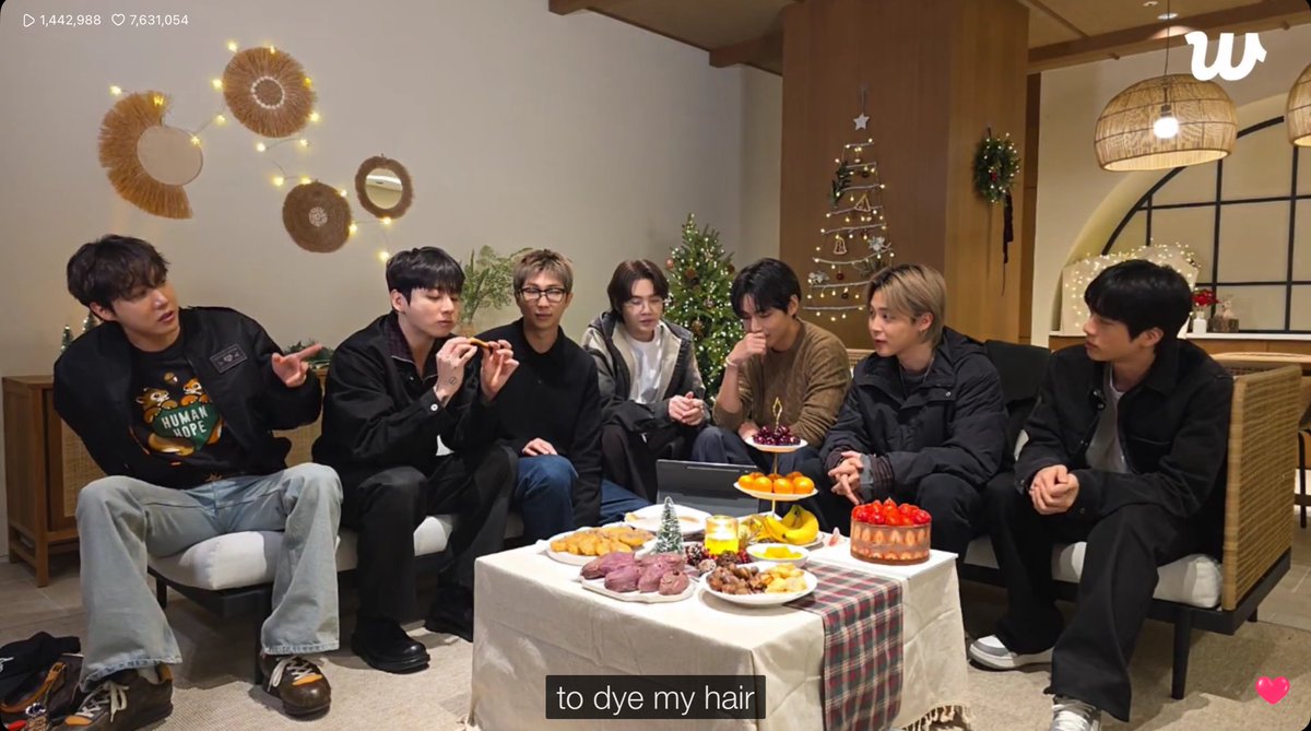 yejunified's tweet image. they’re live again as a whole grp 🥹