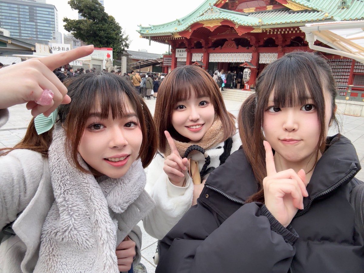 TalkieTokyo's tweet photo. 昨日は『Catch★thePOP 2025 Tales Note P.2 - Maika聖誕祭 HAPPY♥Christmas【第1部】』ご来場ありがとうございました！

次のライブは12/23(火)GOTANDA G+で18:10〜出演！
トキトキはクリスマス衣装🎅🦌で出演予定🎄

みうみうさんのお披露目など、見所満載のクリスマスライブぜひ来てください！🥰 https://t.co/gNMVY1Kf1c