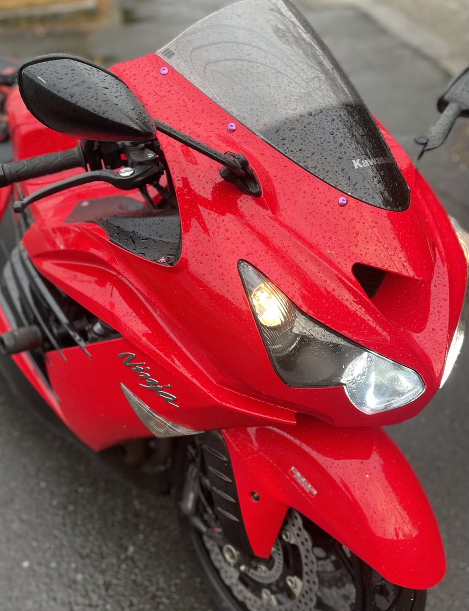 突然の雨にテンションが上がってまう ・・・病気かもしんない