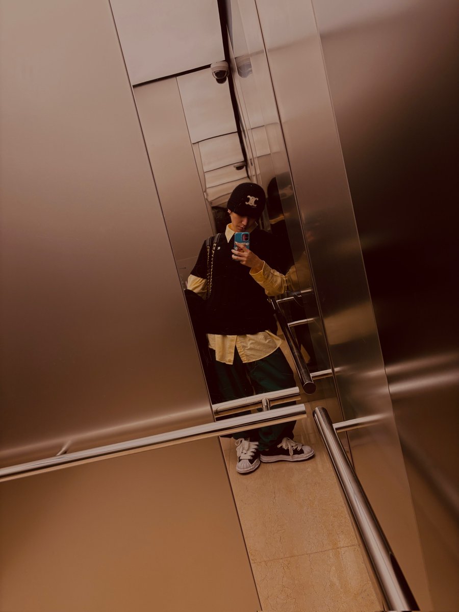 [WEVERSE] 251221 — #RIWOO 

stylish✨

#BOYNEXTDOOR #보이넥스트도어