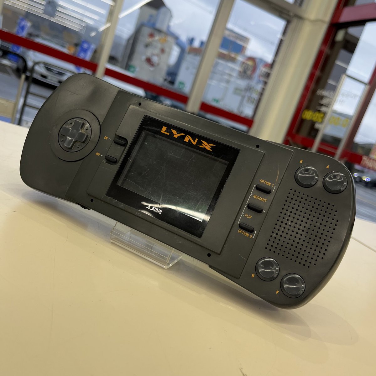 みなさんこんにちは‼️ 非常に貴重なATARIのLYNX入荷しました‼️ 残念