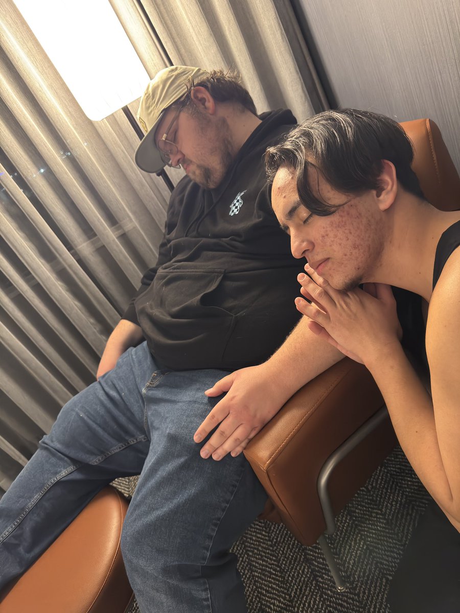 BALDI_FGC's tweet photo. HOT LITTLE DADS SPEND QUALITY FAMILY TIME AT FAMARILLO HOLIDAY #HLD #WTXFGC #RoA2 #SSB64 #TEKKEN8 #GGST #SSBU #CHILIS #LOWKIRKANYAHUINELY #TOPLEFT #ORCANEFUCKINGSUCKS #TEKKCHASER https://t.co/o6ymG8XEpX