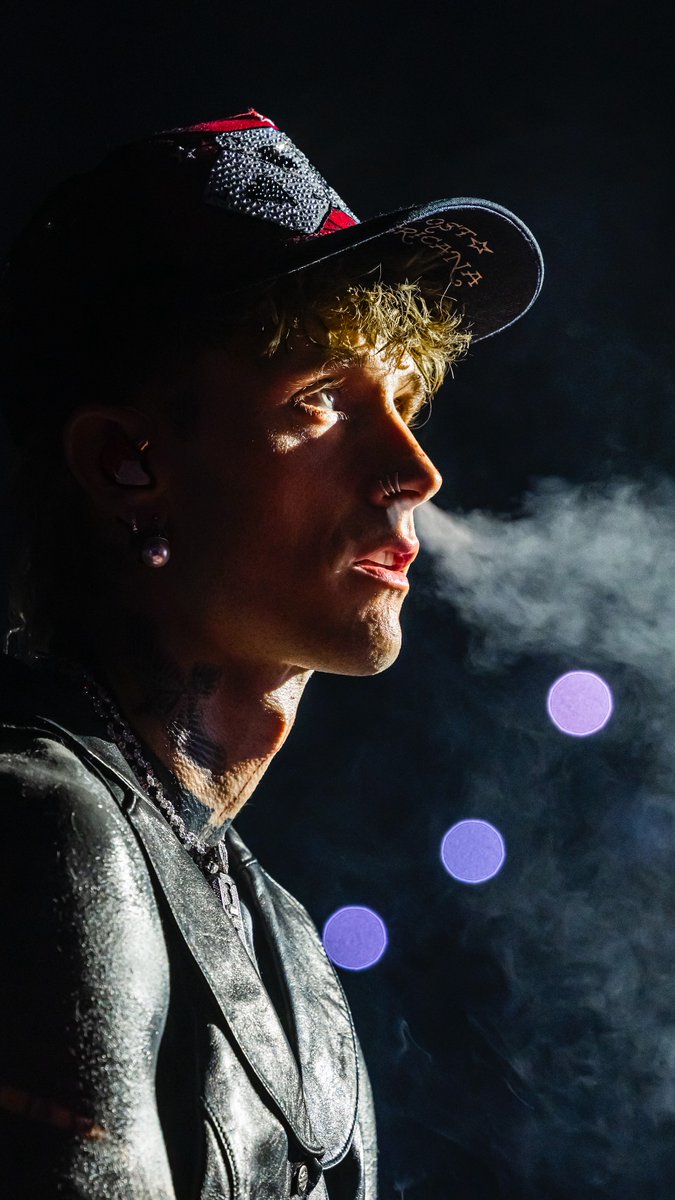 mgkmagic tweet media