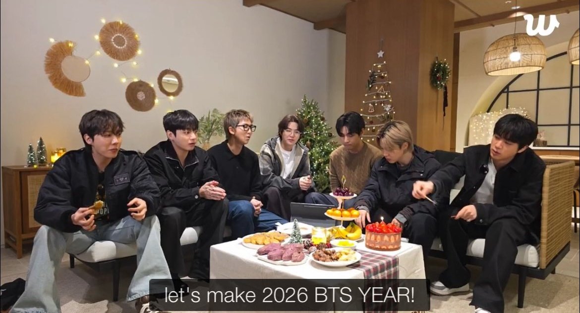 sgmin_seven's tweet image. "Let's make 2026 BTS YEAR!" - min yoongi