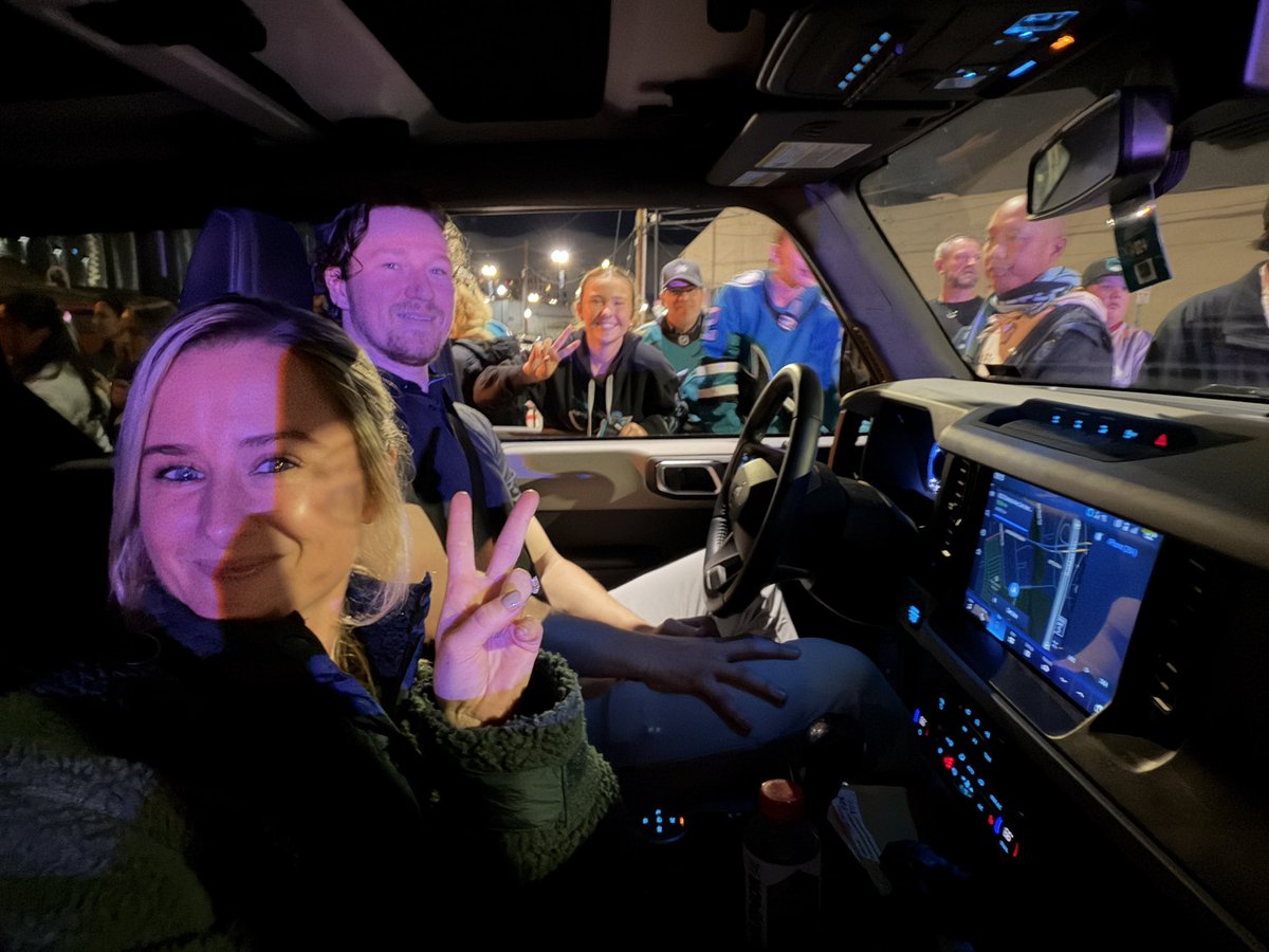 MS_eventing's tweet image. Met Mack for the first time and i am quite literally shaking 😂😂