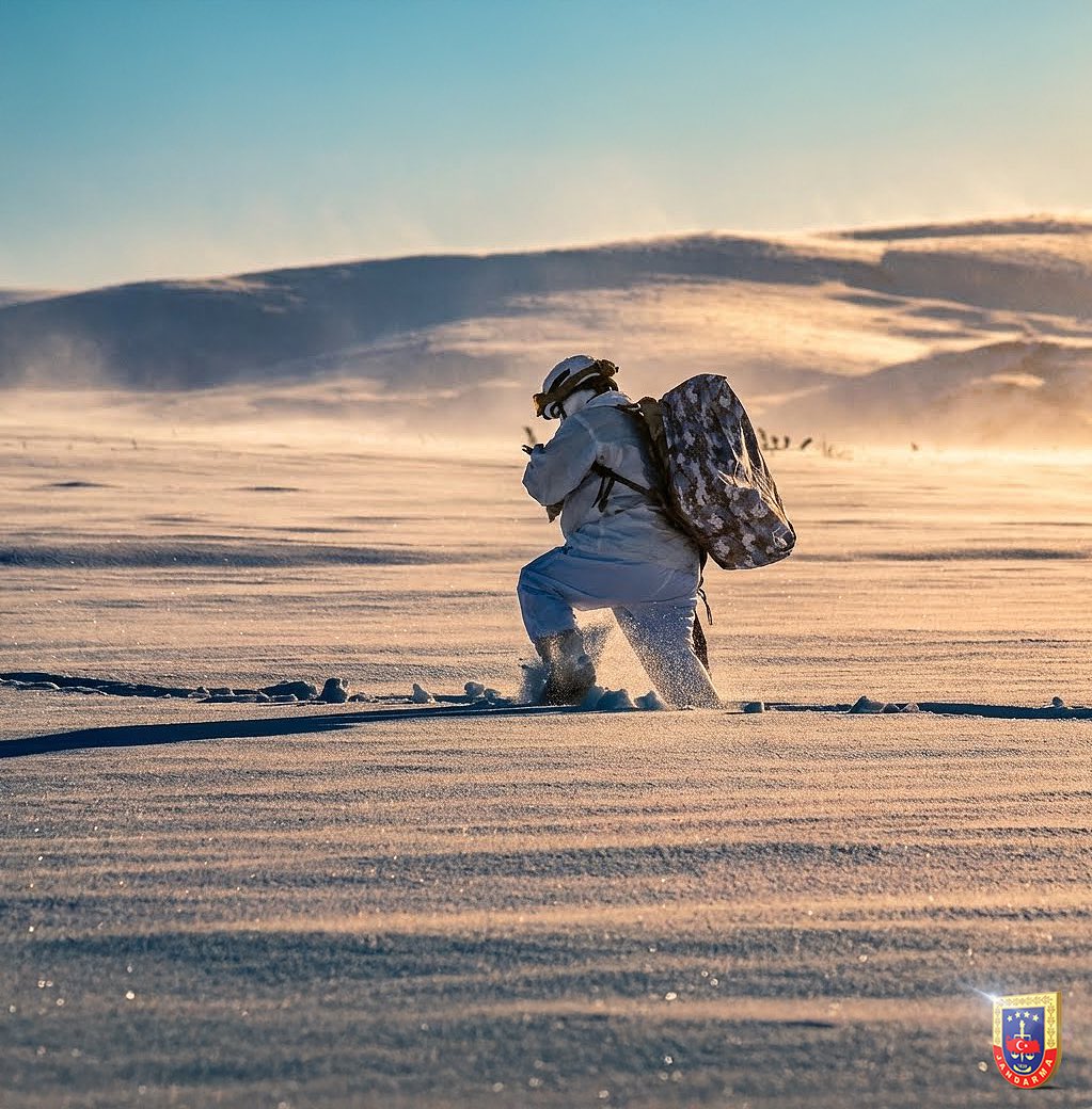 Jandarma Komando vazgeçmez.❄️🇹🇷

#Jandarma
#JandarmaKomando
#JÖH