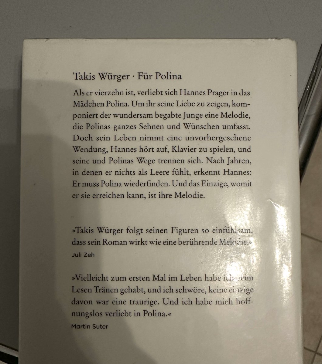 Annabaesle's tweet photo. Ans Herz gelegt … ❤️
#Lesetipp: liebevoll - herzerwärmend - seelenstreichelnd.
#TakisWürger #Polina #Lesen https://t.co/3vrkE49baU