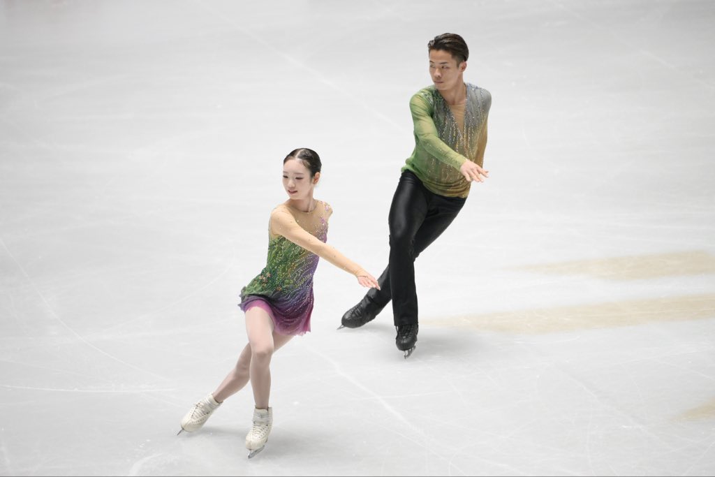 gorin's tweet image. 全日本フィギュアスケート選手権2025⛸️ 

アイスダンスは、吉田唄菜選手・森田真沙也選手組が優勝🙌

ペアは、長岡柚奈選手・森口澄士選手組が優勝です👏

おめでとうございます🎉

@skatingjapan