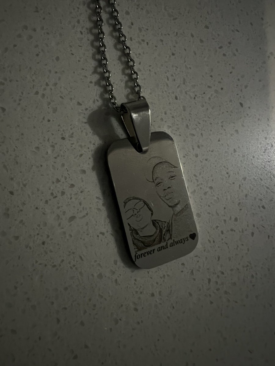 kamogelx's tweet image. For my birthday, I got a pendant engraved with a picture of my late mother and I, with some text below that reads, “forever and always”

This person knows how much I loved uMa and decided to turn my random IG story of the same picture into a pendant, best gift ever man❤️