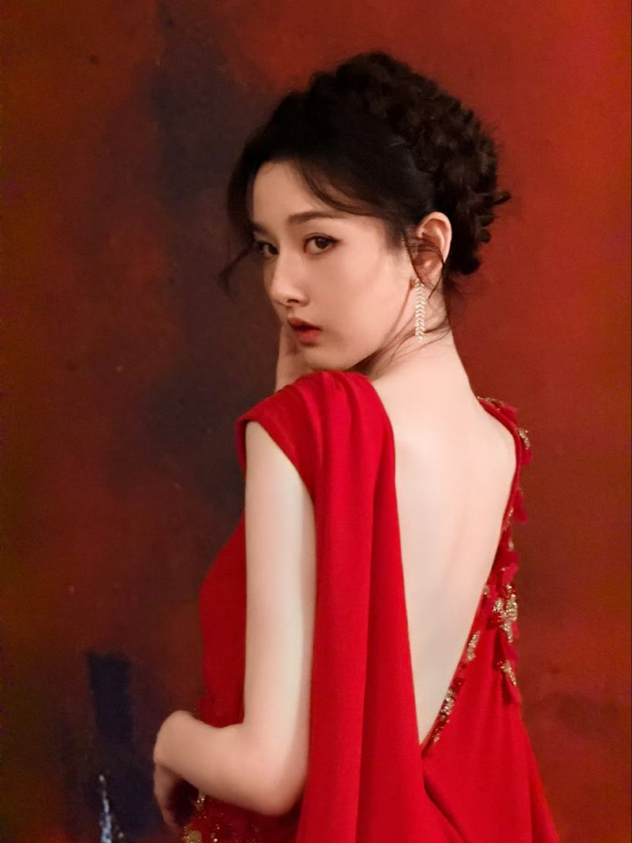 ma75040887's tweet photo. @zuer_globalfans #ZuerShines2025Tencent https://t.co/xhQHoa24Rq