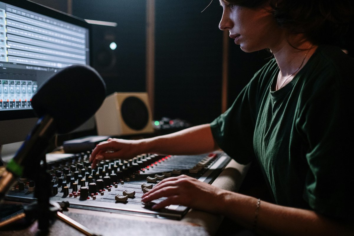 Granite, Vice, Nuance — where do they sit in your workflow?
Scoring to picture 🎬, building beats 🥁, or deep sound design?
How do you use them 👇

#musicproduction #sounddesign #musicproducer
#homestudio #producerlife
 #beatmaking #musictech
#audiodesign #electronicmusic