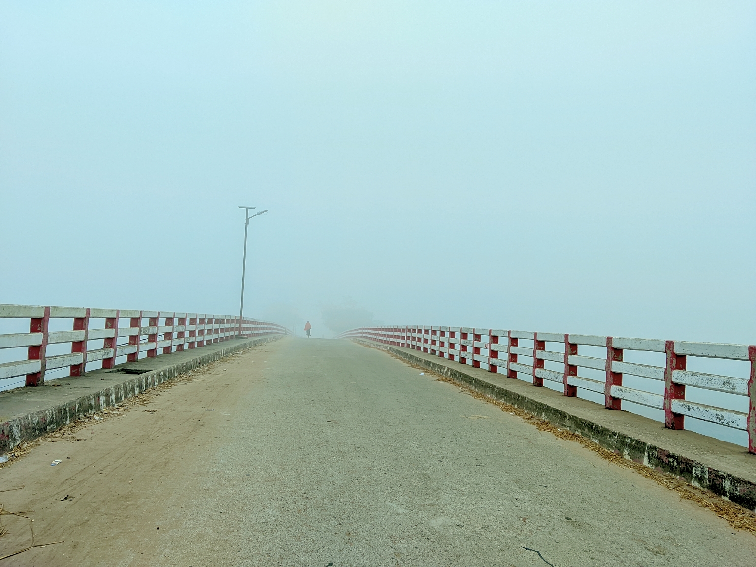 হিমেল হাওয়ায় নওগাঁয় বেড়েছে শীতের তীব্রতা, বাড়ছে ভোগান্তি