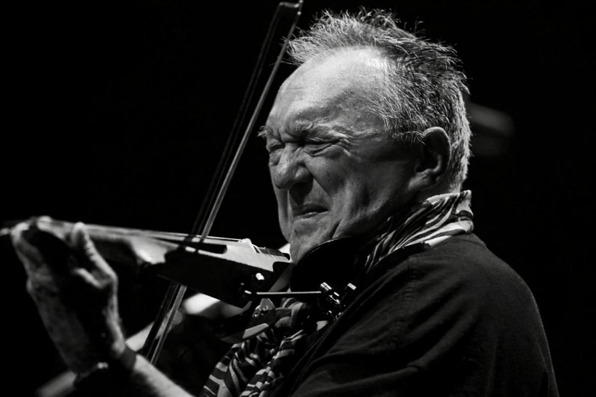 82歳で、ポーランドのジャズ界を代表する音楽家、作曲家・編曲家であり