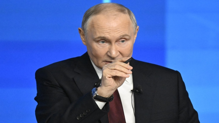 بوتين "مستعد للحوار" مع نظيره الفرنسي إيمانويل ماكرون 