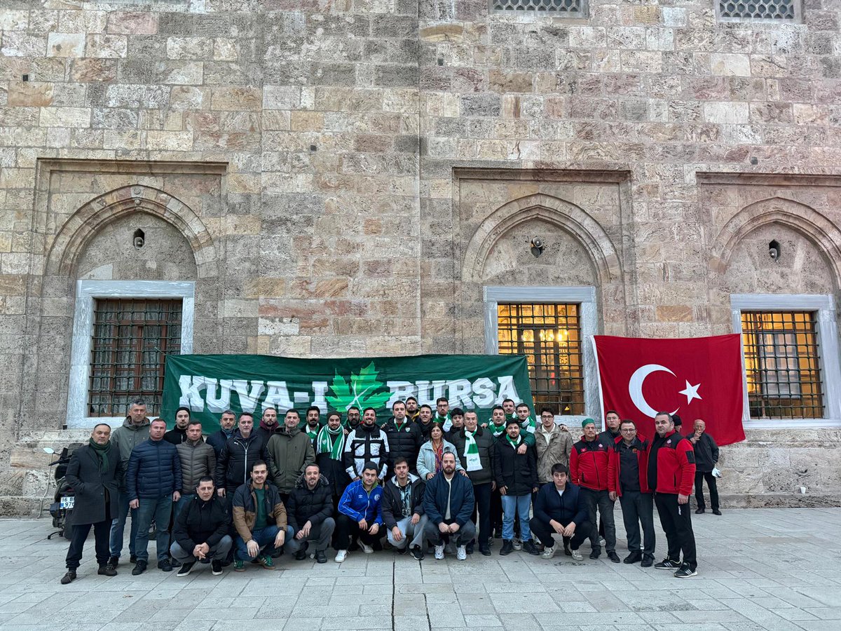 unitimsah's tweet image. Mübarek üç ayların başlangıcı hürmetine ve vatanımız için bugüne kadar canlarını feda eden tüm şehitlerimizin aziz hatırasına, sabah namazının ardından Ünitimsah olarak Ulu Cami’de hemşehrilerimize çorba ikramında bulunduk.

Davetimize iştirak eden Başkanımız Sayın Enes Çelik’e…