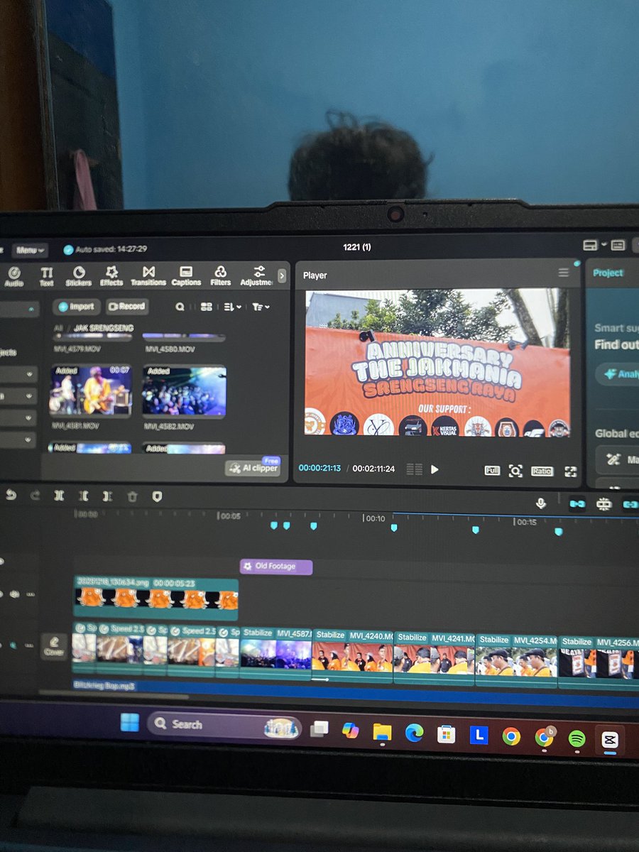 kalo udah kerjaan mah kudu buang rivalitas🙏🏻