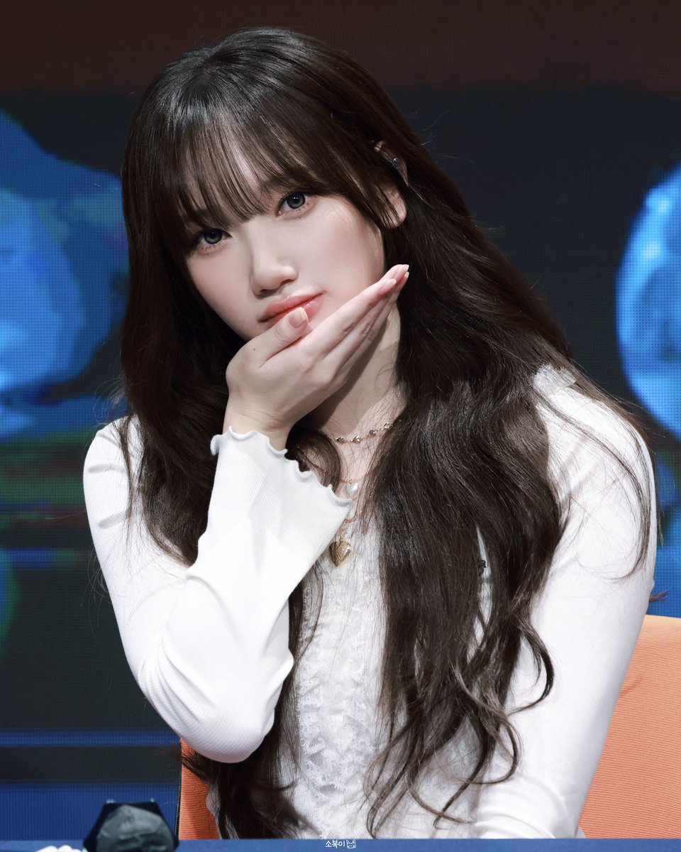 25.12.21 유스피어 팬사인회

#유스피어 #USPEER #소이 #SOEE
<a href="/USPEER_official/">USPEER_official</a>