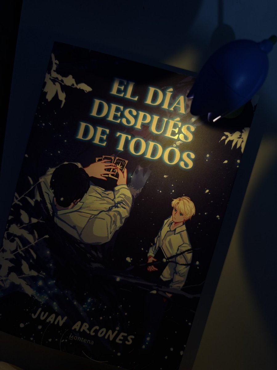 sharonriv__'s tweet photo. En mis compras de hoy esta al fin, el libro “El día despues de todos” de @juanarcones y estoy demasiado emocionada por leerlo, sobre todo porque estos dias he estado muy interesada a la lectura que tenga fantasia, asi que estoy contenta, solo miren esa dedicatoria 🥹💗 https://t.co/c5qsNZdNL8