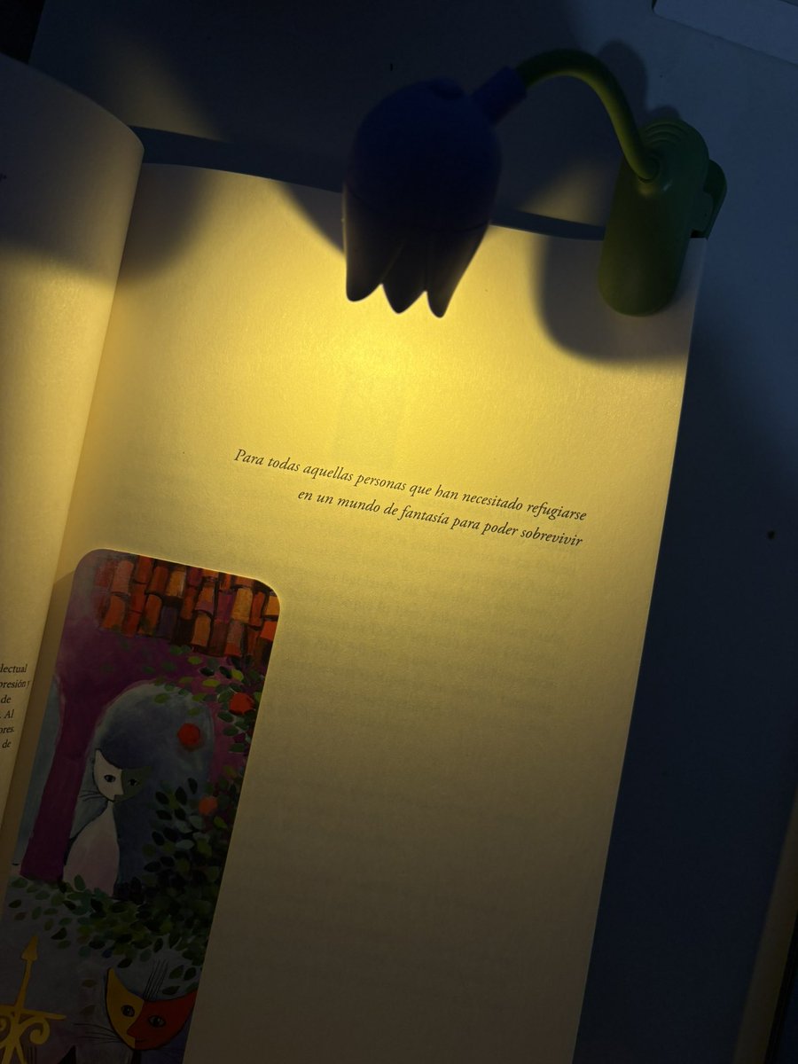 sharonriv__'s tweet photo. En mis compras de hoy esta al fin, el libro “El día despues de todos” de @juanarcones y estoy demasiado emocionada por leerlo, sobre todo porque estos dias he estado muy interesada a la lectura que tenga fantasia, asi que estoy contenta, solo miren esa dedicatoria 🥹💗 https://t.co/c5qsNZdNL8