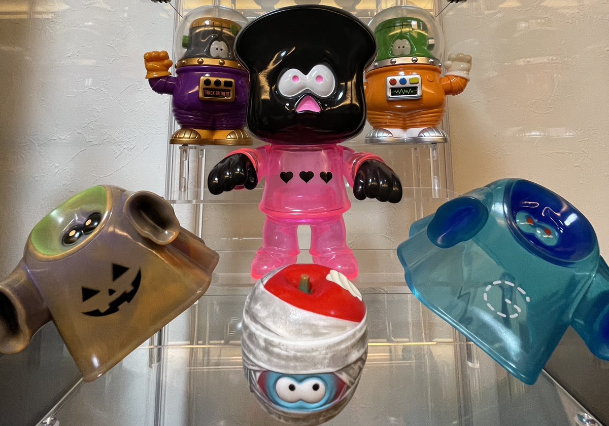 【未開封/良品】HUMAN ROBOT Shocking(Pastel GID) 未開封/良品】HUMAN ROBOT Shocking(Pastel GID) Japanese scientists