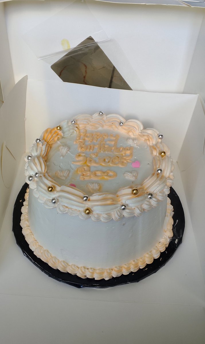 6inch single layer 

🏷️10,000 only

📍Kano
DM to order