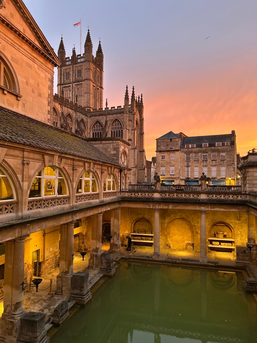RomanBathsBath's tweet photo. 🌅✨ A moment of calm at the Roman Baths this winter solstice. As the sun rises over the Great Bath, we celebrate the shortest day — once marked by Romans with Saturnalia - with songs by Bath Folk Choir from 4.30pm today.
#WinterSolstice #RomanBaths #VisitBath #FestiveBath https://t.co/7VZrmdPgJT