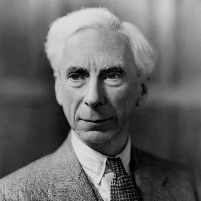 ecorepublicano's tweet image. El filósofo británico Bertrand Russell describió cómo comienza el fascismo: “Primero, fascinan a los tontos. Luego, amordazan a los inteligentes”. #FelizDomingo