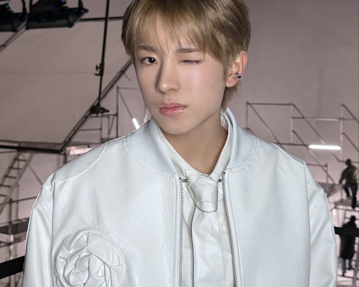 Hearts surrender in my presence. For love's heir walks among the stars, enchanting the universe with every wink.