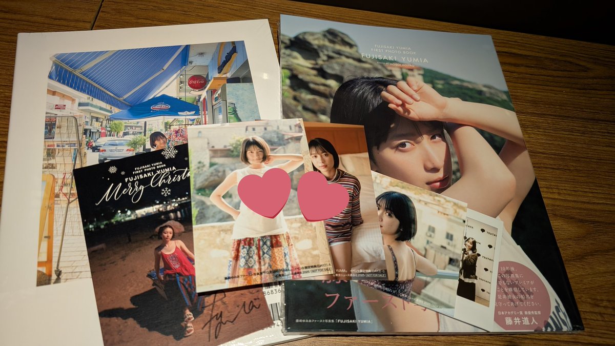 藤﨑ゆみあ写真集イベント。 5冊券は2ショットチェキ→握手→サイン