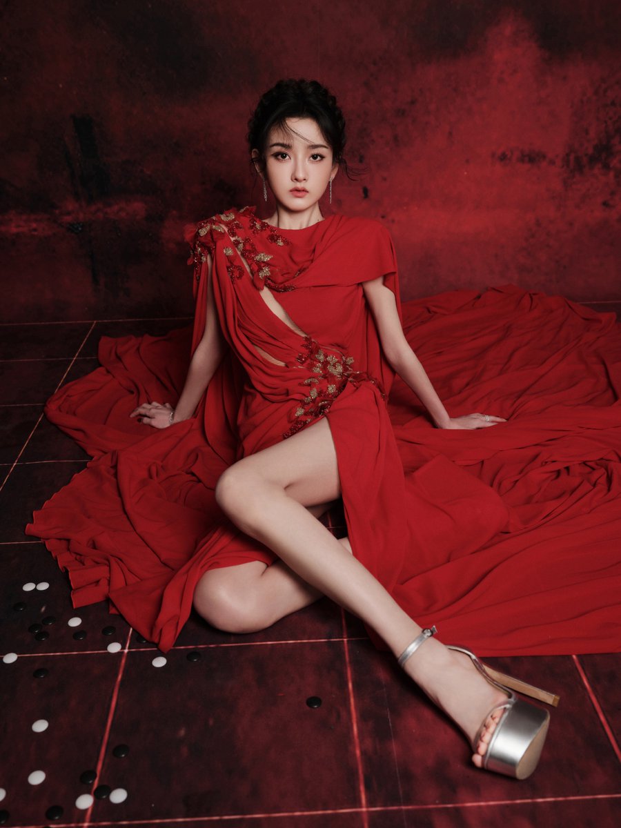 #SongZuer for Tencent Video All Star Night 2025

More - weibo.com/6215719995/524…
weibo.com/6215719995/524…