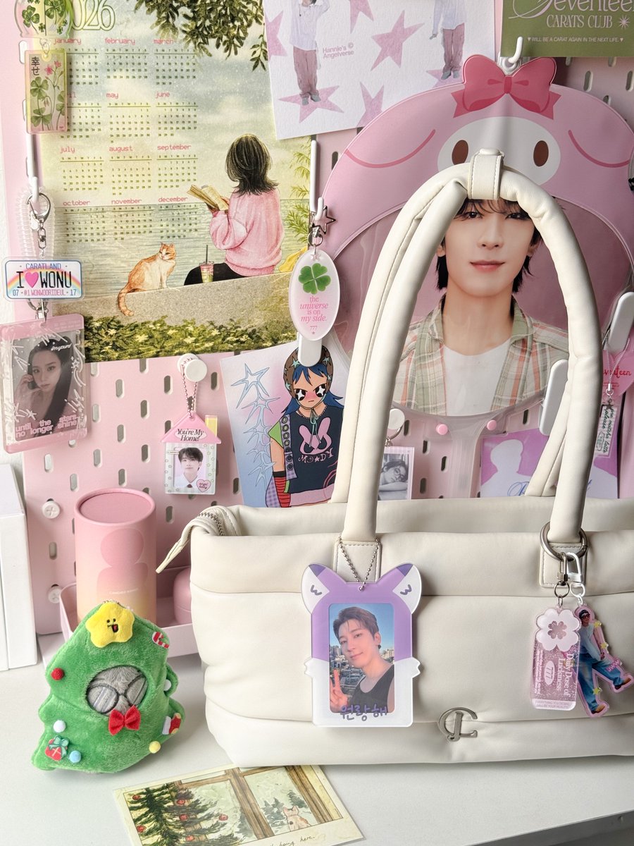 fromjww's tweet image. i guess i have favorites 💗🍀