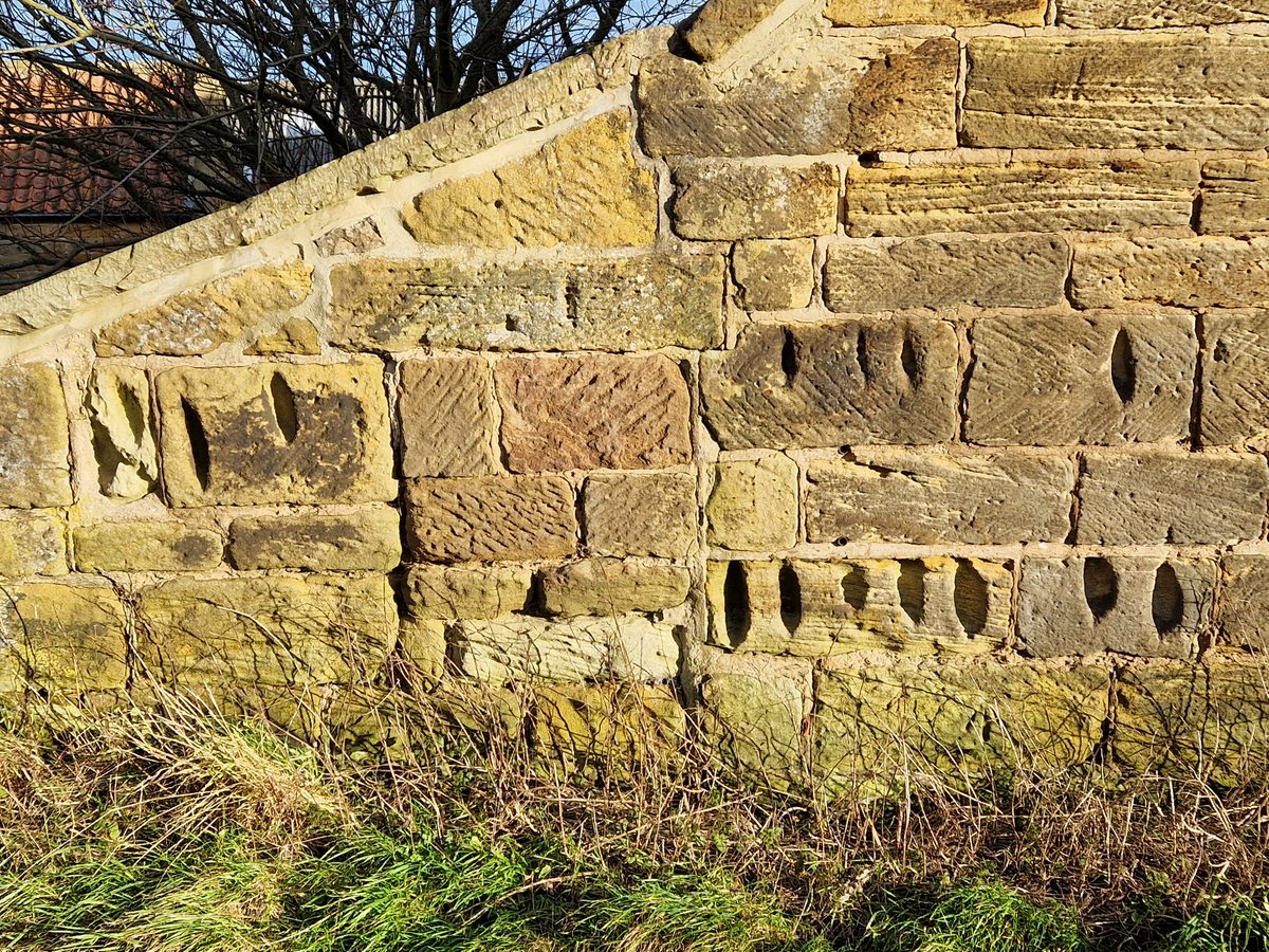 Dr Simon Elliott FSA tweet media