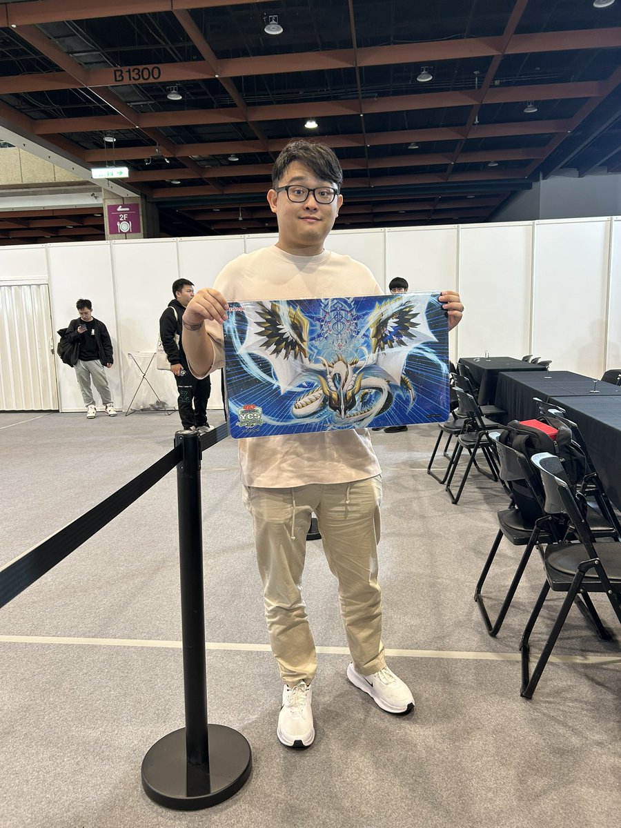 wells19990101 tweet media