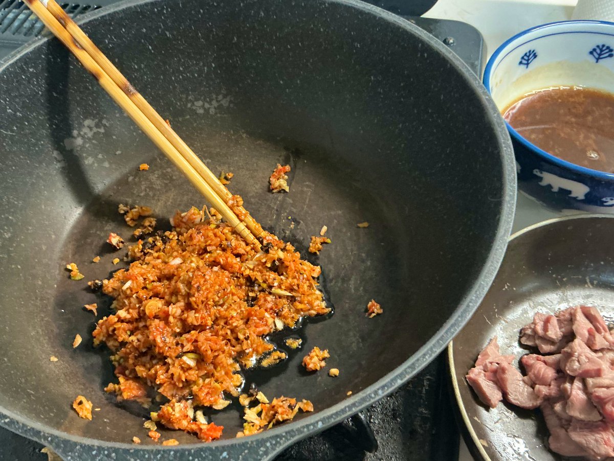 味坊レシピ本届いたので羊麻婆豆腐作った🐑 