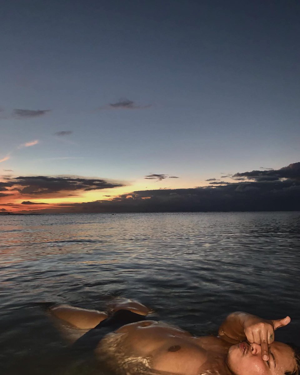 IC4RM4's tweet photo. Miss ko na mag beach 😭😭⛱️ https://t.co/4MVJ6iIRom