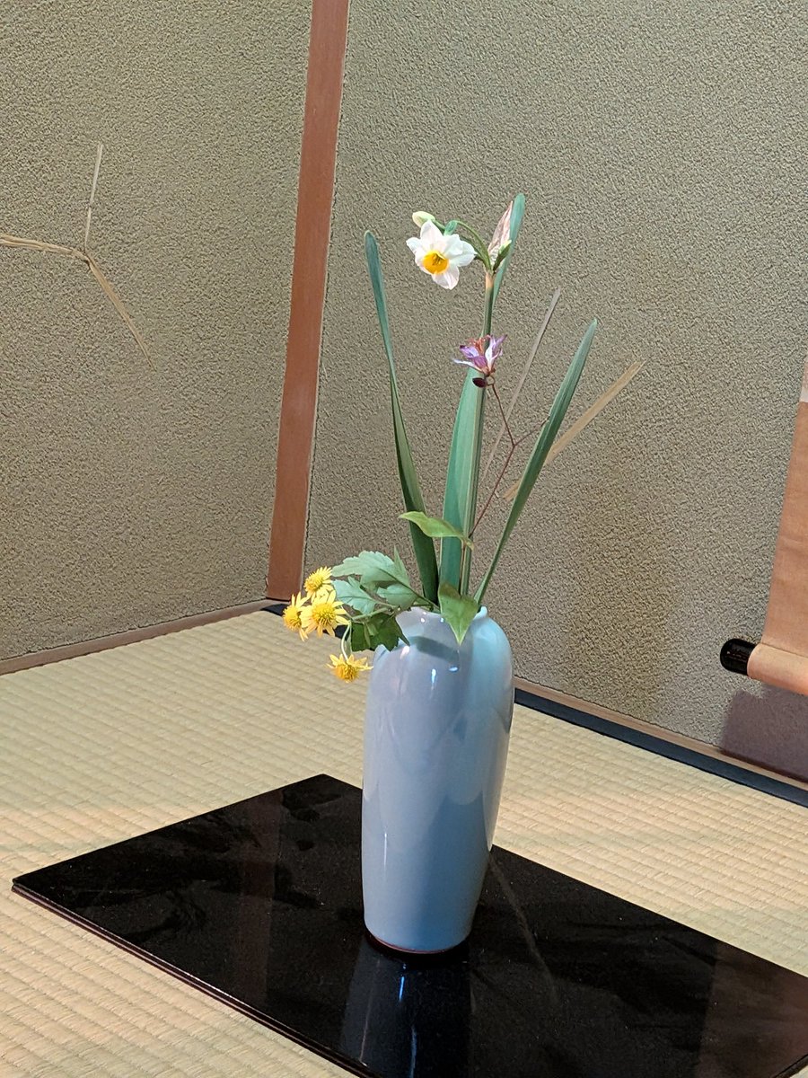 今年最後の十方庵さんのお茶会のお手伝いでした。お客様にお喜びいただき、楽しいひとときを過ごしました。