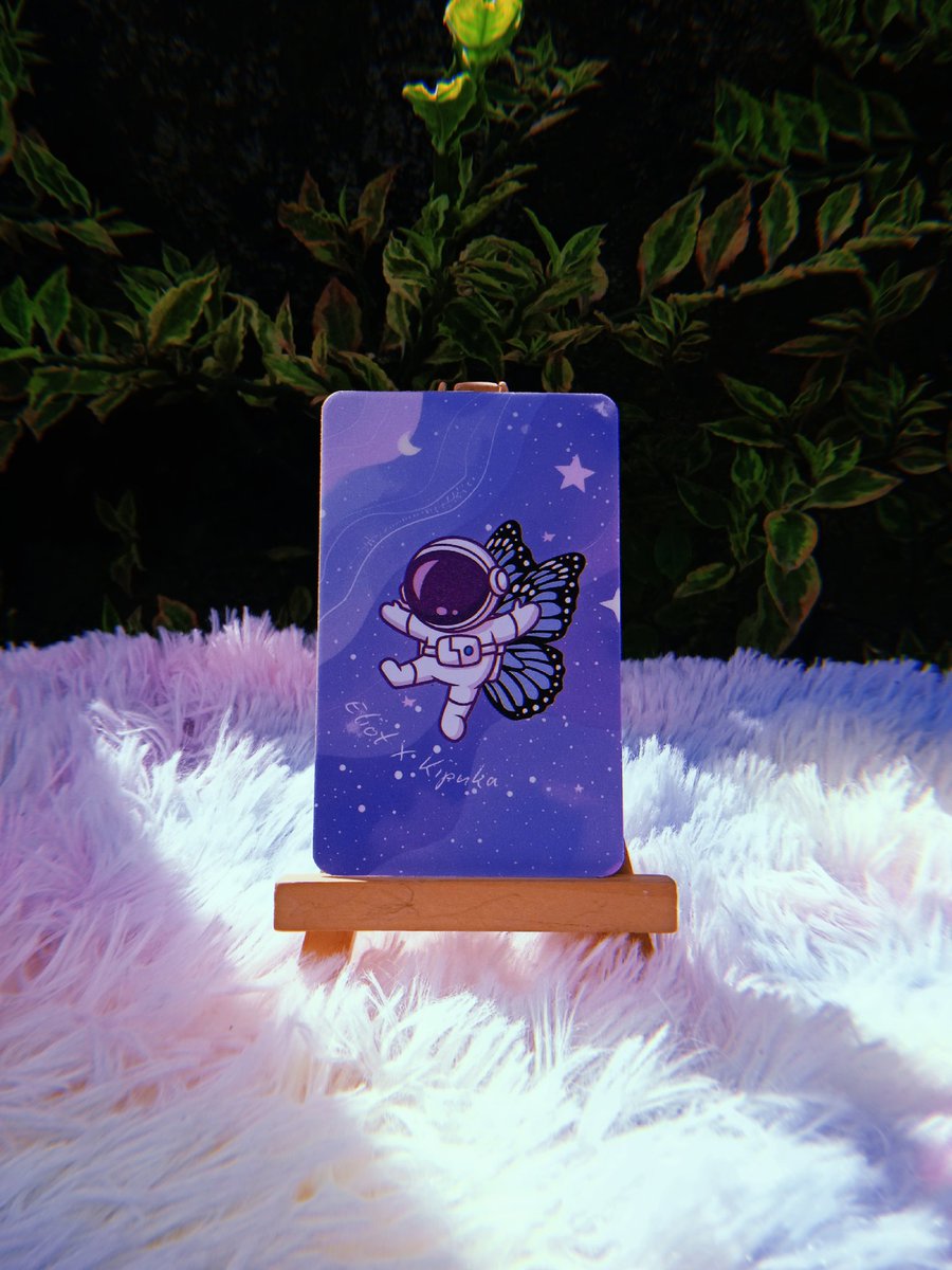 osbynam's tweet photo. GLITTERED CUSTOMIZED PHOTOCARDS
XingQiu | EliotKipuka 🍁🦋🌋🧑‍🚀

📩: os.bynam@gmail.com
💙: https://t.co/mUPGWCKdSY
-
osbynam💙💜☄️

#abodesiretheseries 
#EliotKipuka
#XingQiu https://t.co/csvtFZlxiL