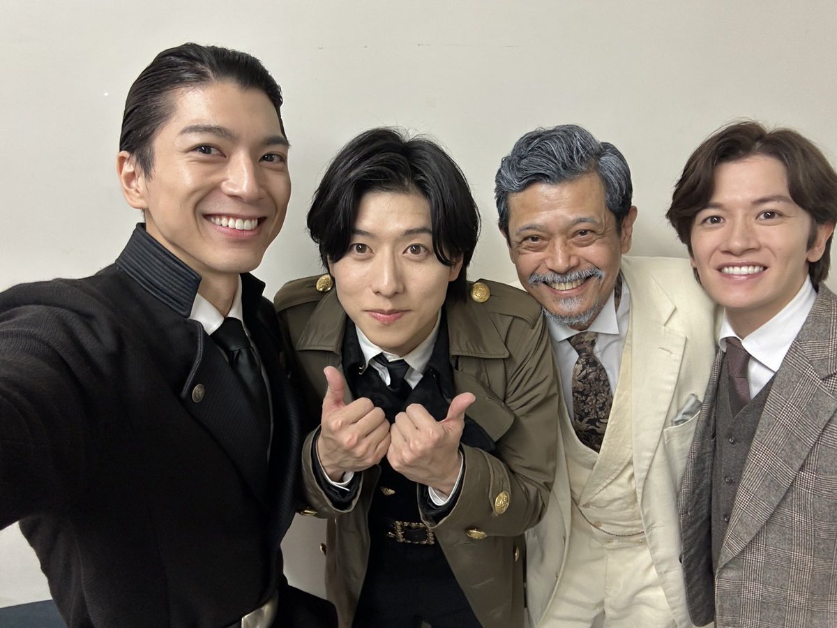 #わが友ヒットラー 千秋楽ありがとうございました！！

まずは無事に駆け抜けられてホッとしております。
この戯曲と出会えて、この座組で作品創りが出来た時間が凄く幸せでした。

初日から千秋楽までご来場くださった全ての皆様ありがとうございました！！