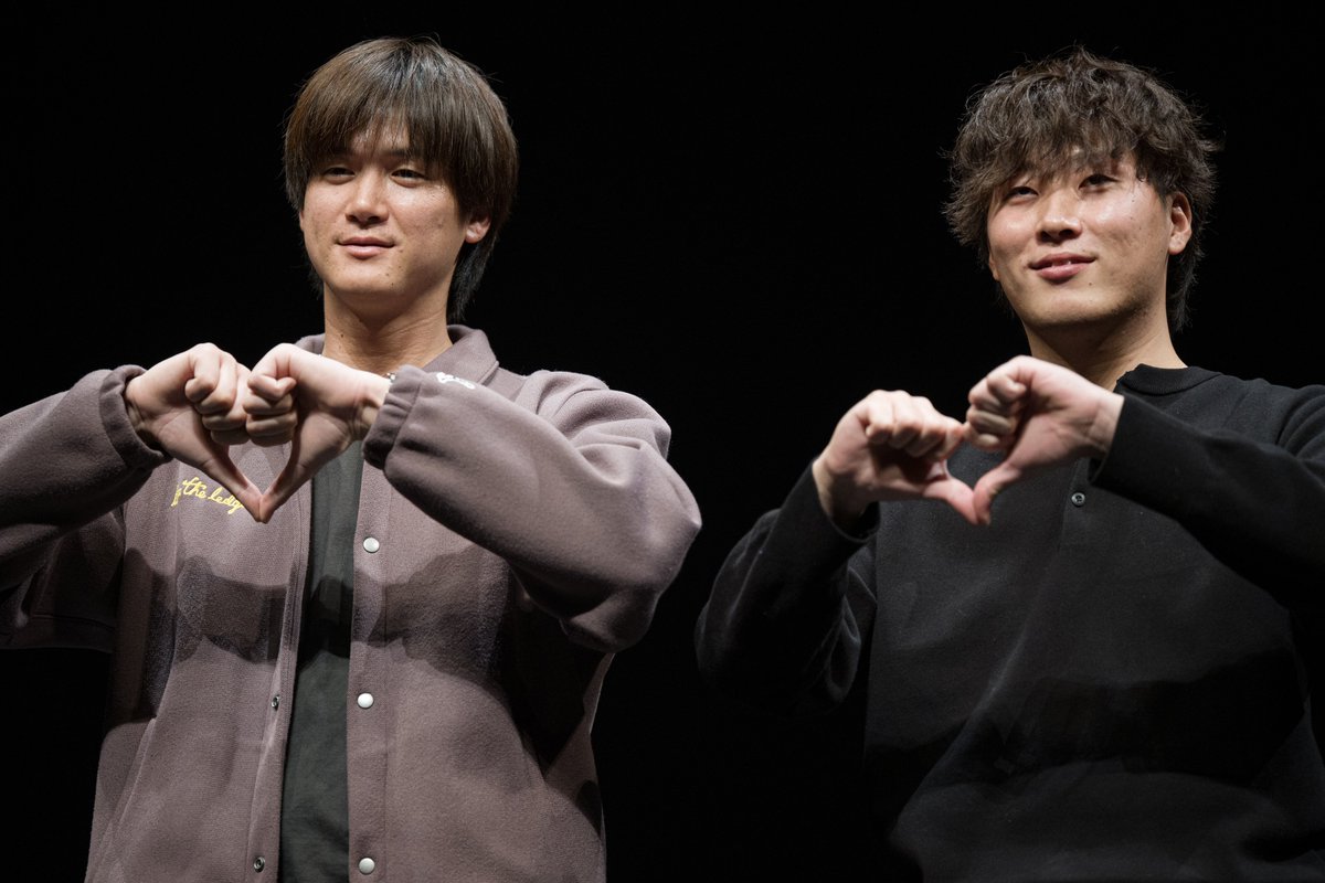 逆さハート（？）の作り方分からなくて戸惑ってたの可愛い

2025.12.21 佐野皓大 東晃平