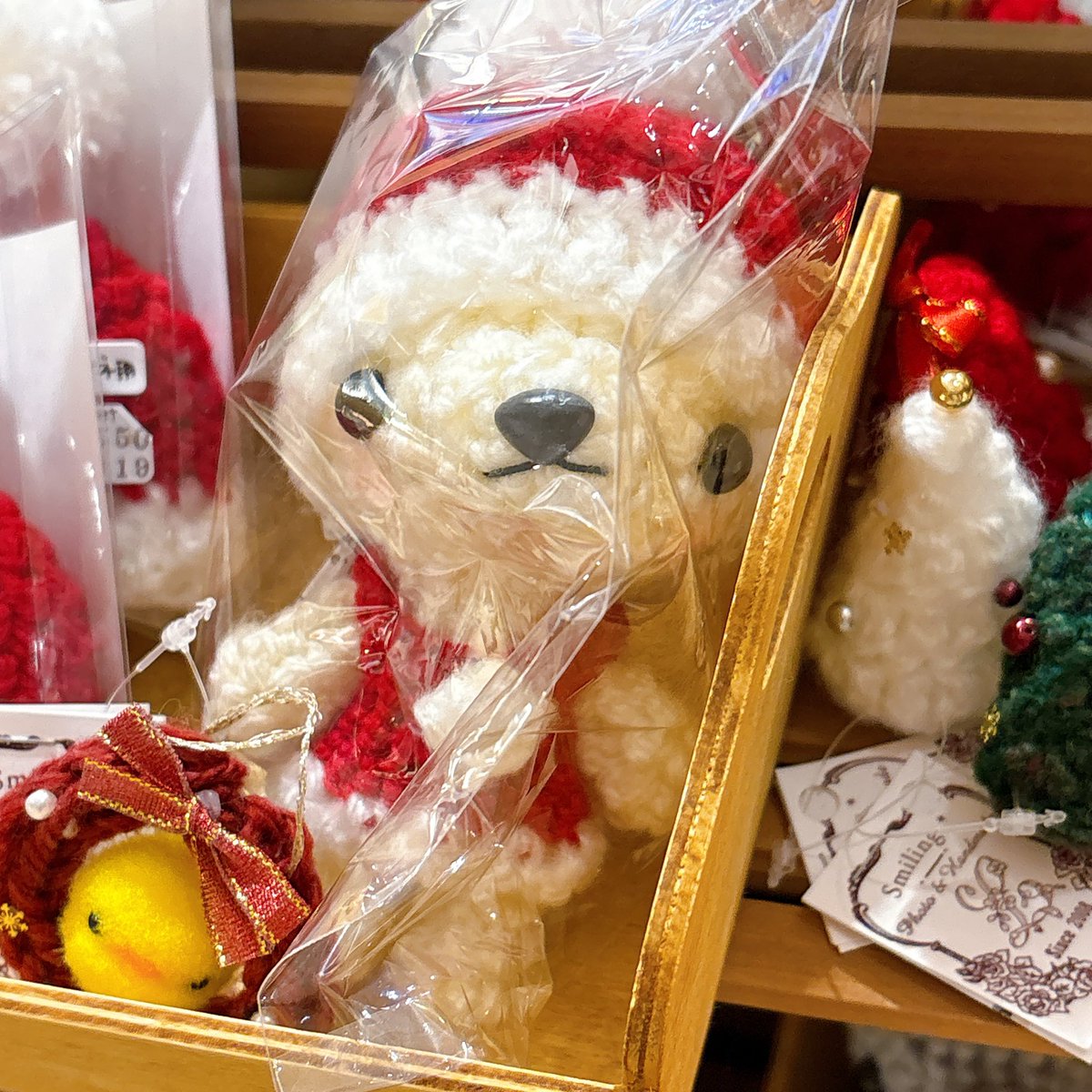 函館国際ホテルさん1階のショップさんで あみぐるみサンタくまちゃんや