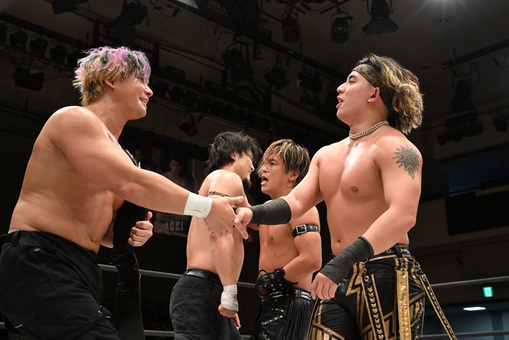 S.L.C.は強かった。

𝑭-𝑺𝑾𝑨𝑮としての
全てを出したけど負けた。

MAOもKANONもまだまだやりたいし
KIMIHIROのラップもまた聴かせてくれや。

KO-Dタッグを獲って
いい一年を迎えたかったけど悔しい。

また積み重ねるしかないわな。

#ddtpro
#FSWAG