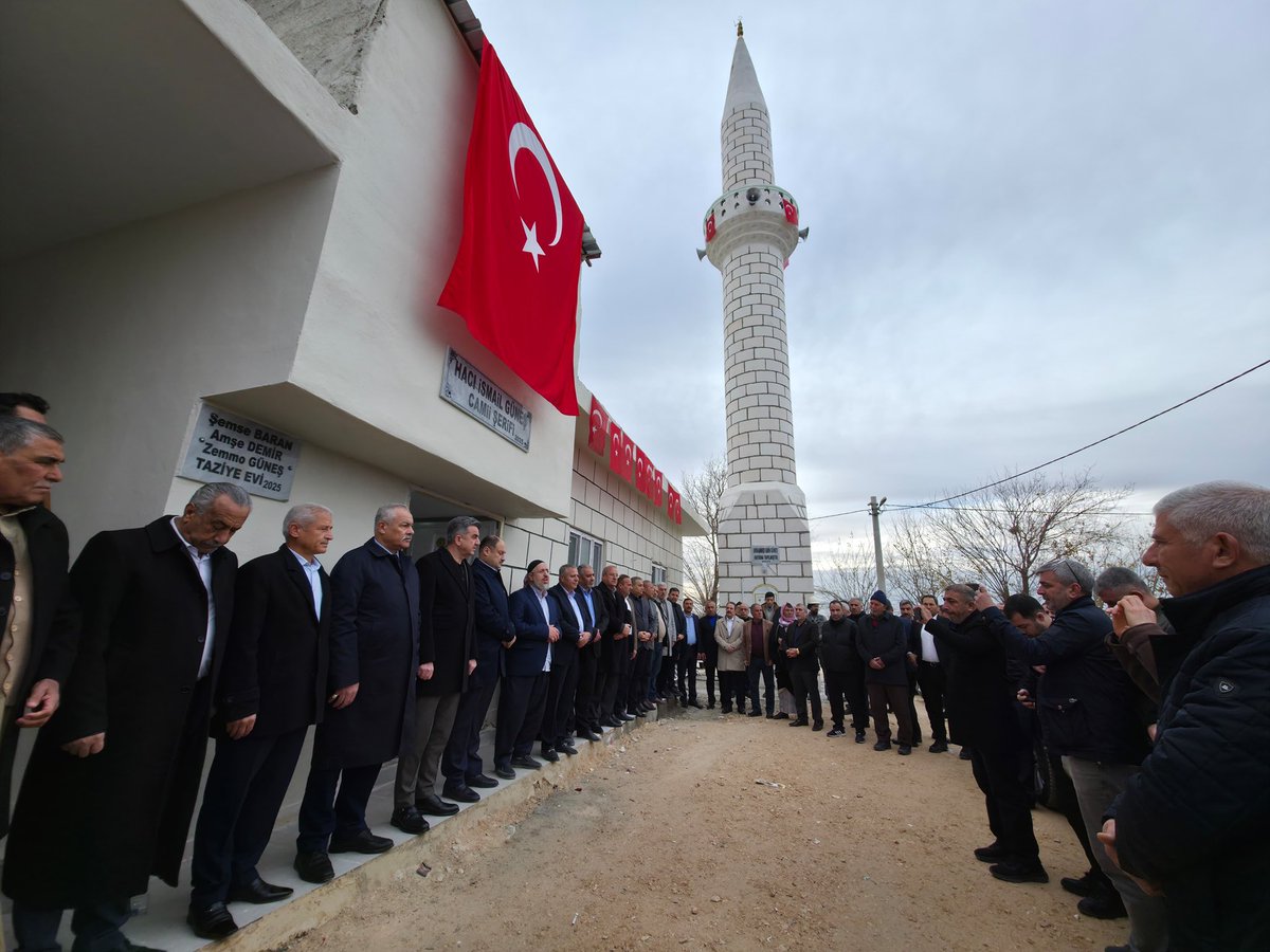 sanliurfabld's tweet photo. Şanlıurfa Büyükşehir Belediye Başkanımız Mehmet Kasım Gülpınar, AK Parti Şanlıurfa İl Başkanı Mehmet İlhami Günbegi ve misafirlerle birlikte Kısas Mahallemizde yapımı tamamlanan Hacı İsmail Güneş Camii’nin açılışını gerçekleştirdi.

Dualarla hizmete açılan camimizin, Kısas Mahallemize ve tüm hemşehrilerimize hayırlı olmasını diliyoruz.
