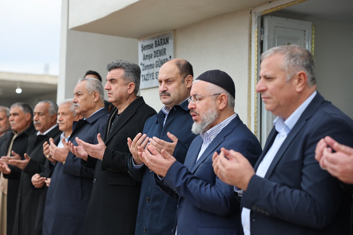 sanliurfabld's tweet photo. Şanlıurfa Büyükşehir Belediye Başkanımız Mehmet Kasım Gülpınar, AK Parti Şanlıurfa İl Başkanı Mehmet İlhami Günbegi ve misafirlerle birlikte Kısas Mahallemizde yapımı tamamlanan Hacı İsmail Güneş Camii’nin açılışını gerçekleştirdi.

Dualarla hizmete açılan camimizin, Kısas Mahallemize ve tüm hemşehrilerimize hayırlı olmasını diliyoruz.