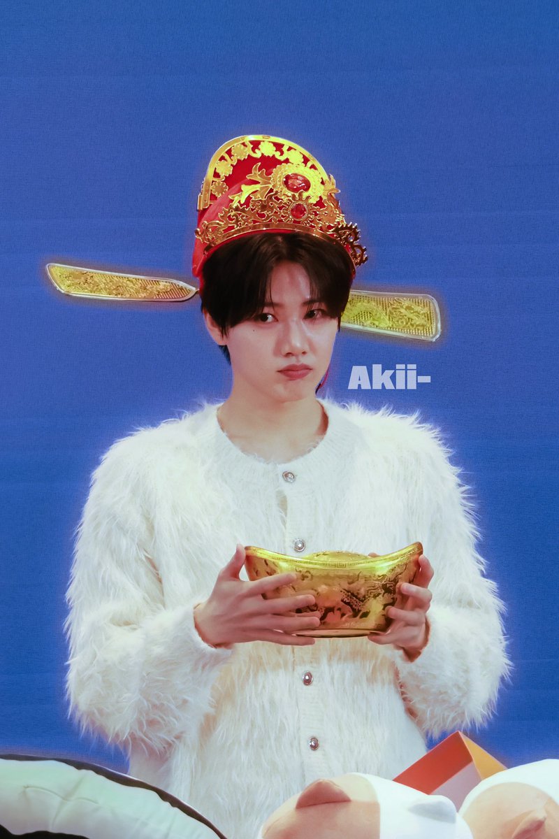 KermitJKoala's tweet photo. 251220 Shanghai
🤑
#트레저 #TREASURE
#준규 #JUNKYU #ジュンギュ https://t.co/9XrKk5CDD7