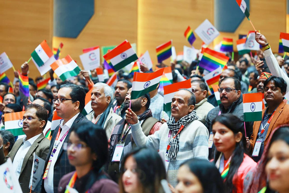 आदरणीय प्रधानमंत्री श्री <a href="/narendramodi/">Narendra Modi</a> जी ने सहकार से समृद्धि, सहकार से आत्मनिर्भरता का विजन देश वासियों को दिया है।

आज लखनऊ में विशिष्ट अतिथि पूर्व केंद्रीय मंत्री श्री <a href="/sureshpprabhu/">Suresh Prabhu</a> जी के साथ युवा सहकार सम्मेलन एवं यूपी को-ऑपरेटिव एक्सपो-2025 के शुभारंभ हेतु आयोजित कार्यक्रम