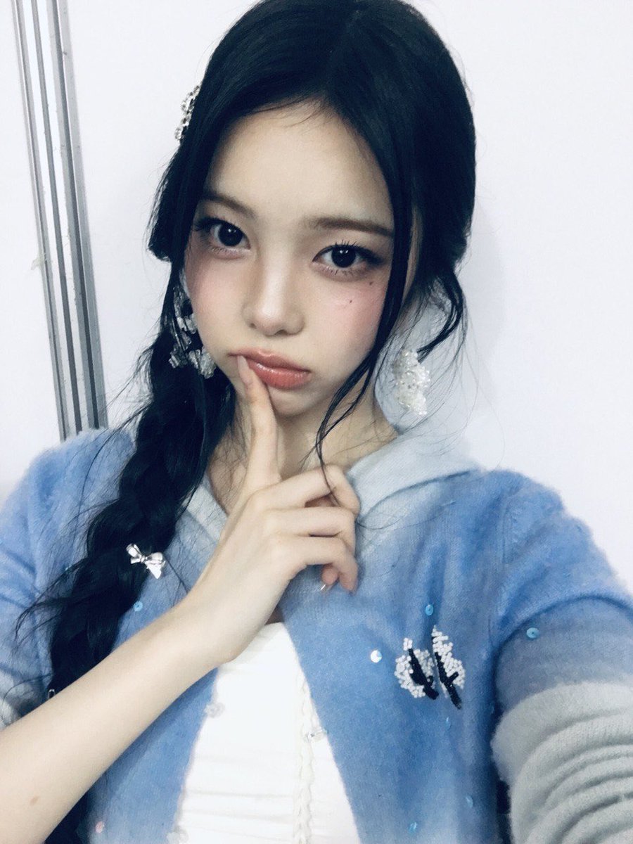 ianpicts's tweet photo. ian weverse update ☆ https://t.co/7OtGyRxjbW