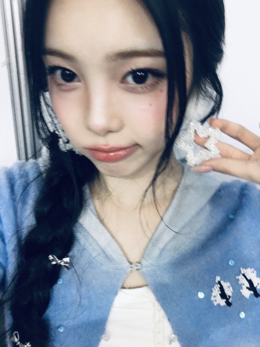 ianpicts's tweet photo. ian weverse update ☆ https://t.co/7OtGyRxjbW