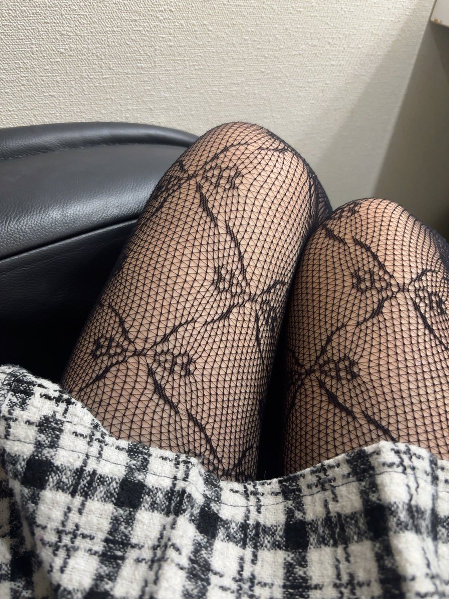 RI2ocha's tweet photo. こういうの、好き？♡♡ https://t.co/bM9STlMjPa